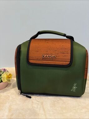 Kanga Woody BrewBox 12-Pack Kase Mate Cooler green and woodgrain design NWOT